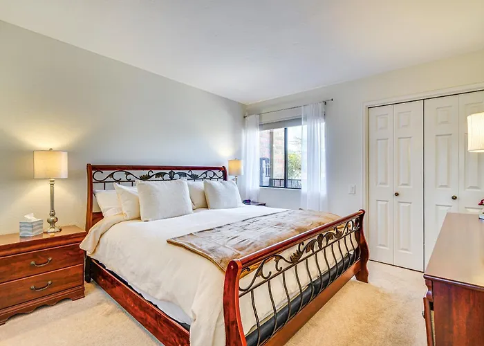 Close To Golf: Mtn-view Townhome In Valley Holiday home